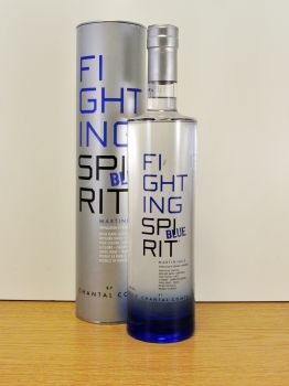 Chantal Comte Fighting Spirit Blue Weißer Rum